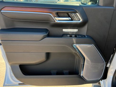 Certified 2024 GMC Sierra 1500 Denali image 15