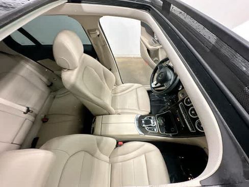 Used 2018 Mercedes-Benz GLC 300 4MATIC image 6