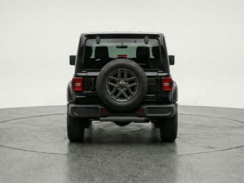 Used 2025 Jeep Wrangler Sport S image 7