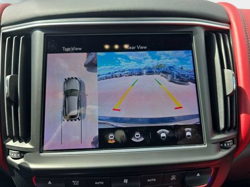 Used 2021 Maserati Levante AWD/4WD image 25