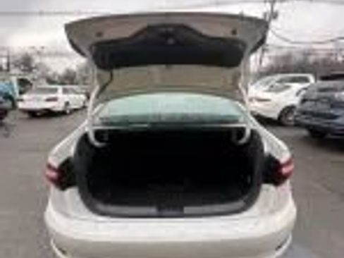 Used 2021 Volkswagen Jetta R-Line FWD image 12
