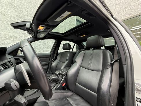 Used 2011 BMW M3 Sedan RWD image 16