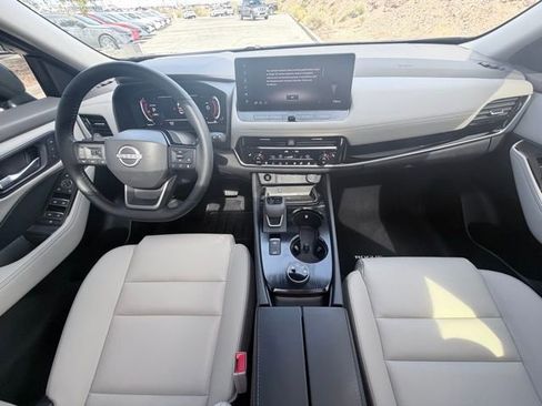 Certified 2025 Nissan Rogue SL w/ SL Premium Package image 27