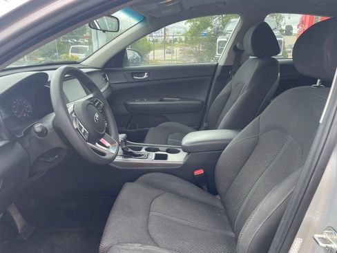 Used 2020 Kia Optima LX FWD image 9
