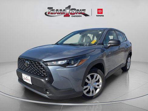 Certified 2022 Toyota Corolla Cross L image 6