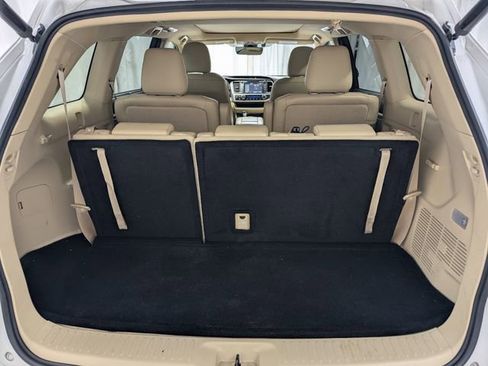 Used 2019 Toyota Highlander Limited Platinum image 30