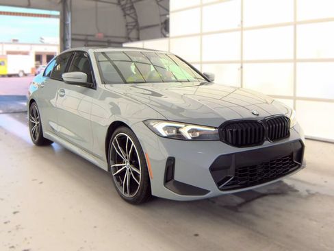 Used 2024 BMW 330i Sedan w/ M Sport Package RWD image 4