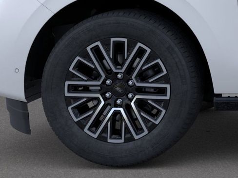 New 2026 Ford Expedition Platinum image 19