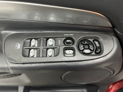 Used 2005 Dodge Ram 1500 Truck 2WD Quad Cab image 15