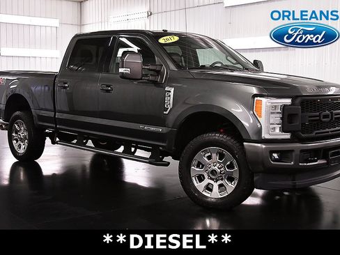 Used 2017 Ford F250 Lariat w/ Lariat Ultimate Package image 1