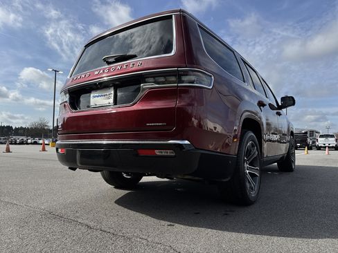 Used 2022 Jeep Grand Wagoneer Series I w/ Flexible Seating Group image 10