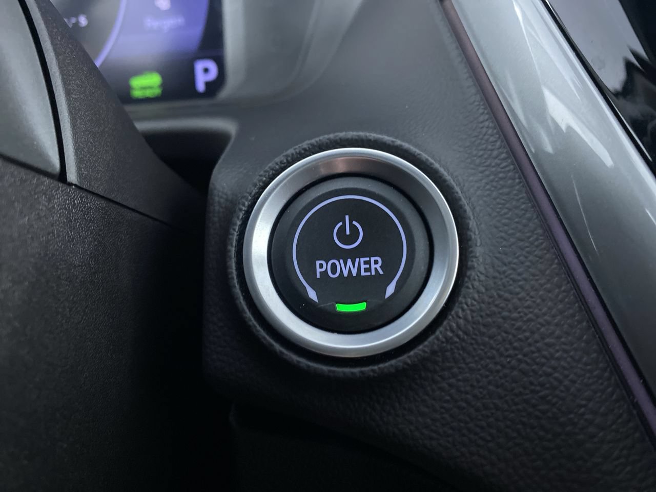 Used 2023 Chevrolet Bolt EUV LT w/ Convenience Package FWD image 8