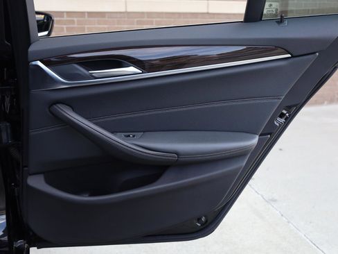 Used 2019 BMW 540i RWD image 23