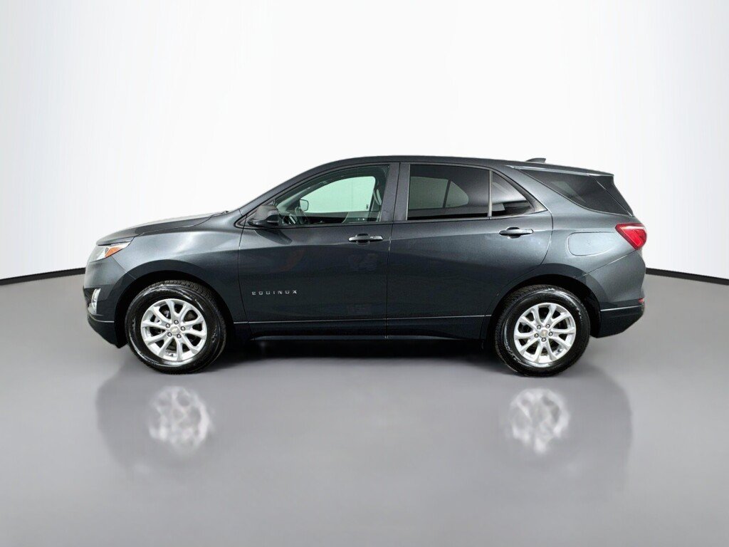 Used 2020 Chevrolet Equinox LS w/ LPO, Cargo Package AWD/4WD image 2