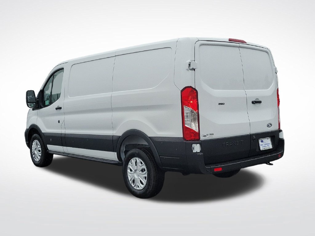 New 2027 Ford Transit 250 Low Roof RWD image 9