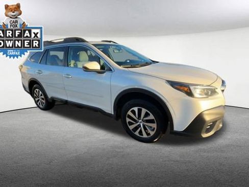 Used 2022 Subaru Outback Premium image 2