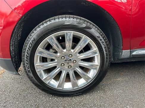 Used 2015 Lincoln MKX FWD w/ Equipment Group 102A image 4