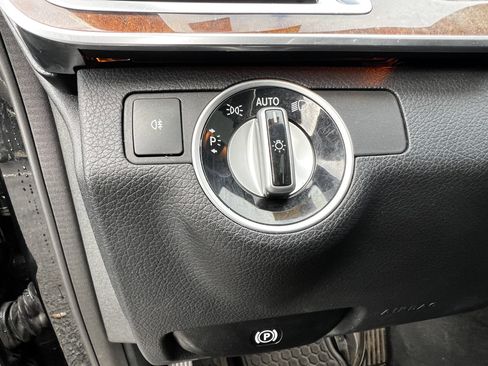 Used 2014 Mercedes-Benz E 350 4MATIC Wagon image 15