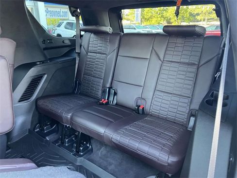 Used 2023 Cadillac Escalade Sport Platinum w/ LPO, ONYX Package image 17