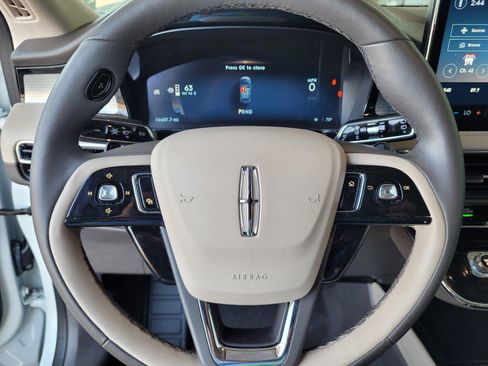 Used 2024 Lincoln Corsair FWD w/ Equipment Group 101A image 30