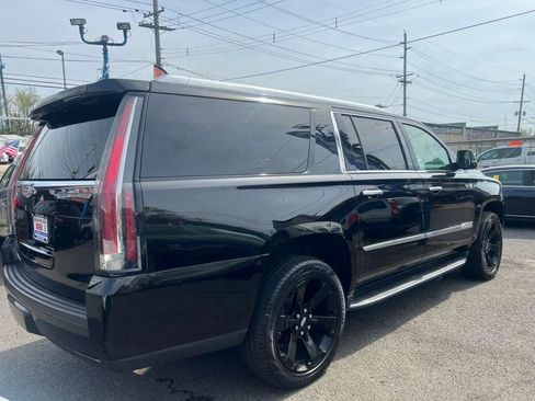 Used 2016 Cadillac Escalade ESV Luxury image 10