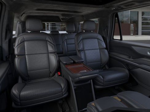 New 2026 Lincoln Navigator L Black Label AWD/4WD image 11