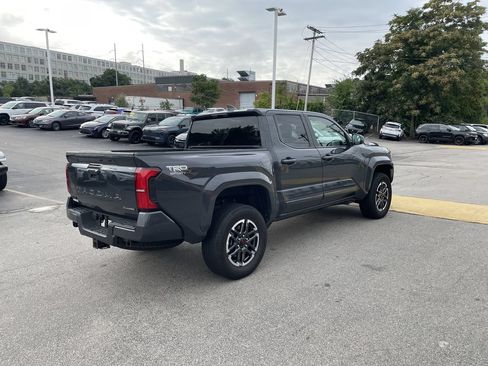 Certified 2025 Toyota Tacoma TRD Sport AWD/4WD image 8