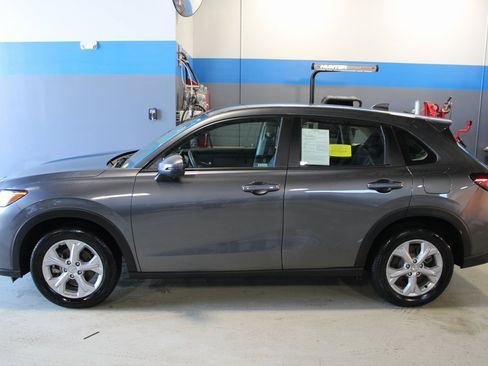 Used 2023 Honda HR-V LX image 18