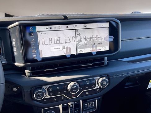 New 2025 Jeep Gladiator High Tide image 6