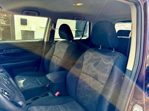 Used 2015 Scion xB image 17