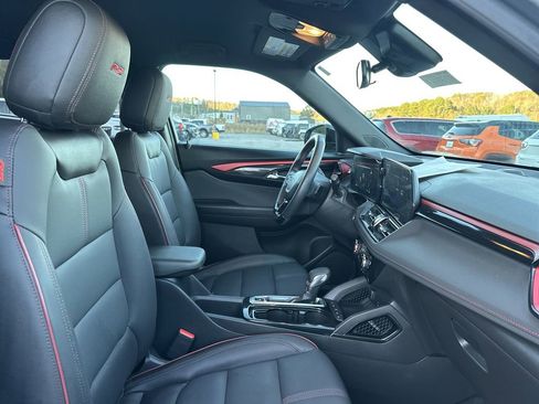 Used 2024 Chevrolet TrailBlazer RS w/ Driver Confidence Package image 36
