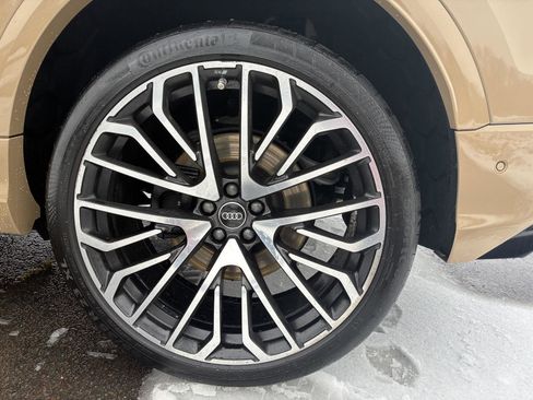 Used 2024 Audi SQ8 Premium Plus w/ 23" Wheel Package image 16