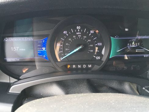 Used 2017 Ford Expedition Limited w/ Equipment Group 301A AWD/4WD image 2