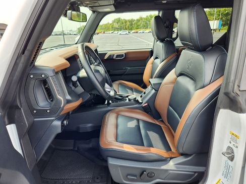 Used 2024 Ford Bronco Outer Banks image 12