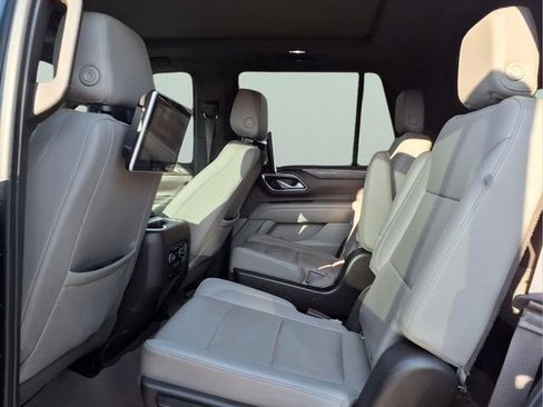 Used 2021 Chevrolet Tahoe Z71 w/ Z71 Signature Package AWD/4WD image 20