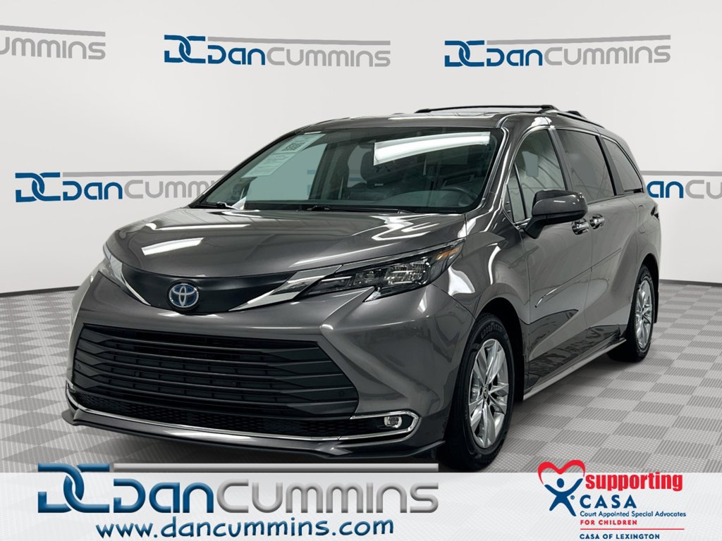 Used 2024 Toyota Sienna XLE w/ XLE Plus Package AWD/4WD image 1