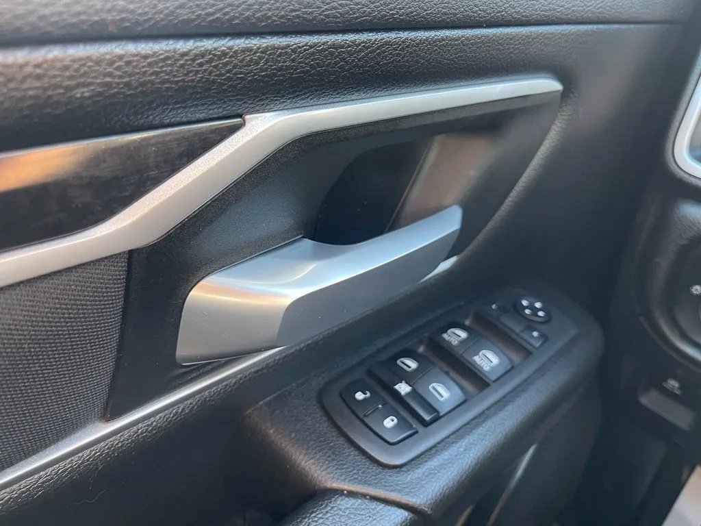 Used 2023 RAM 1500 Big Horn AWD/4WD image 33