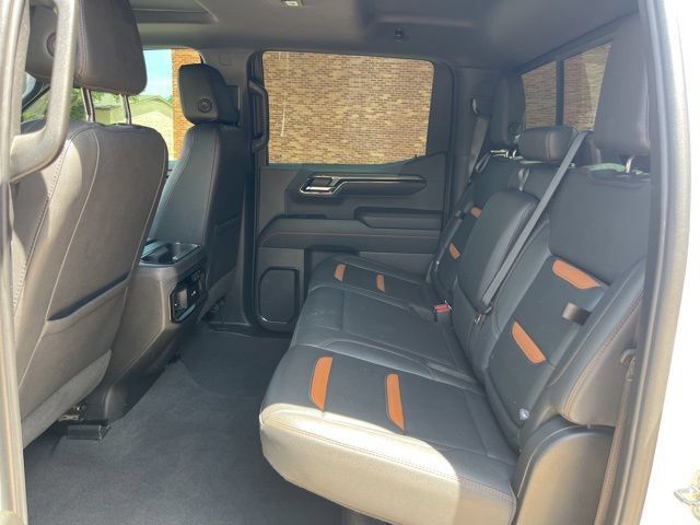 Used 2024 GMC Sierra 1500 AT4 w/ Technology Package AWD/4WD image 22