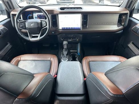 Certified 2023 Ford Bronco Outer Banks w/ Sasquatch Package AWD/4WD image 11