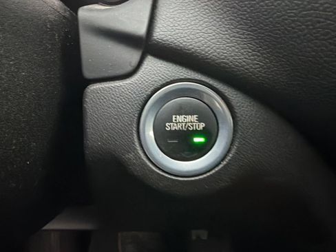 Used 2018 Chevrolet Equinox LT AWD/4WD image 27