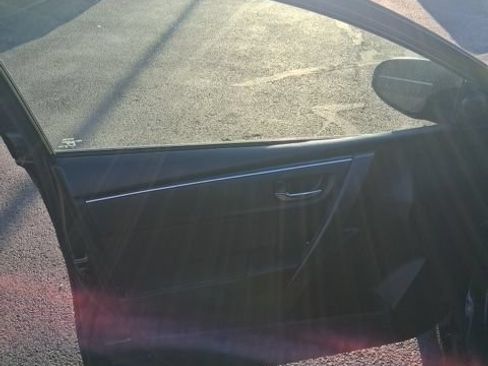 Used 2019 Toyota Corolla LE FWD image 14