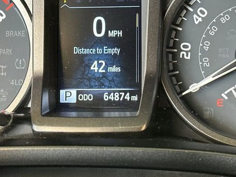 Used 2023 Toyota Tacoma TRD Off-Road w/ Technology Package AWD/4WD image 27