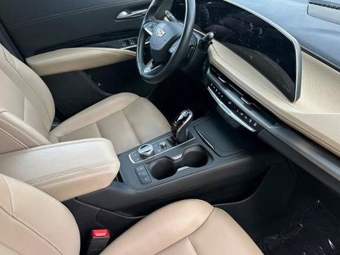 Certified 2024 Cadillac XT4 Luxury image 21