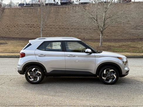 New 2026 Hyundai Venue SEL image 7