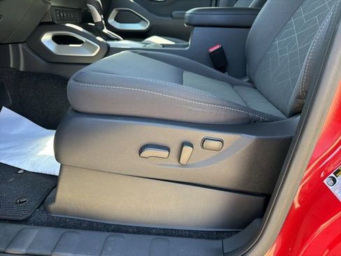 Certified 2025 Nissan Frontier SV w/ SV Convenience Package RWD image 10