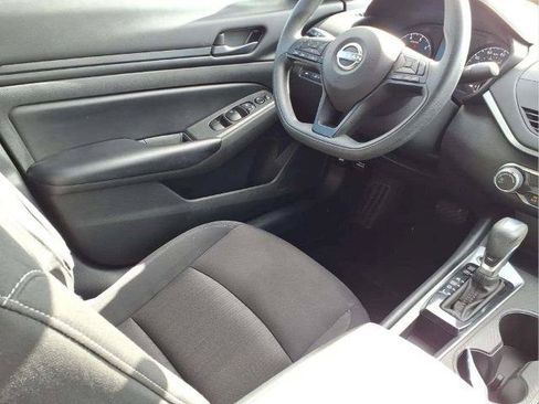 Certified 2023 Nissan Altima 2.5 S FWD image 11