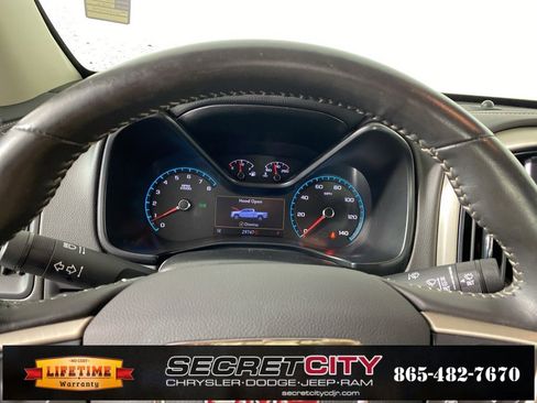 Used 2022 GMC Canyon Denali image 17