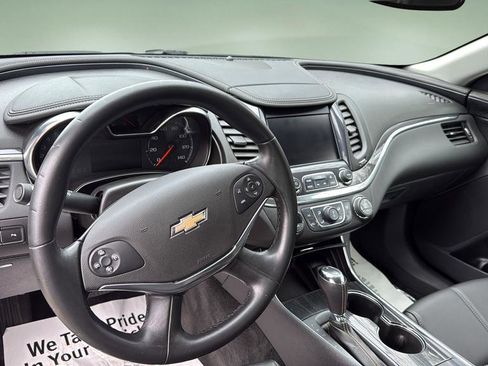 Used 2016 Chevrolet Impala LT w/ Convenience Package image 13