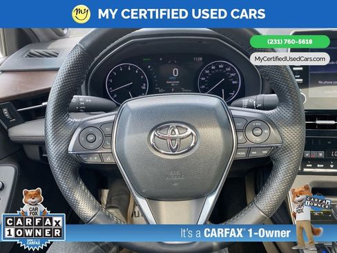 Used 2022 Toyota Avalon Limited FWD image 29