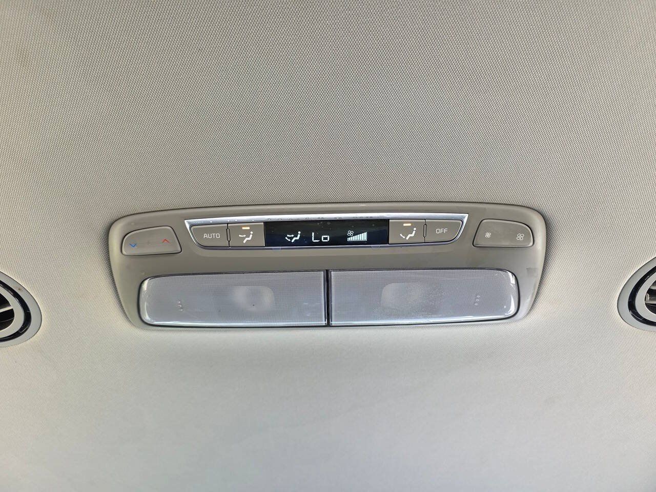 Used 2023 Kia Telluride S AWD/4WD image 30